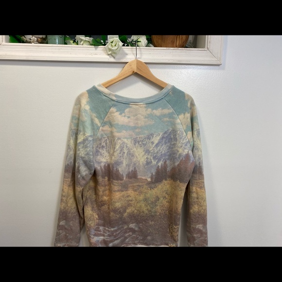 Mountain print crew neck sweater : size m : UO - Picture 1 of 5